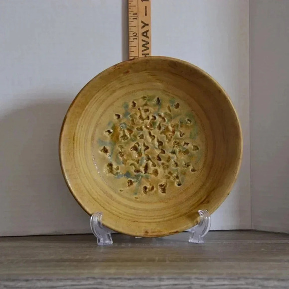 Handmade  Pottery Serving Bowl - Picture 3 of 4